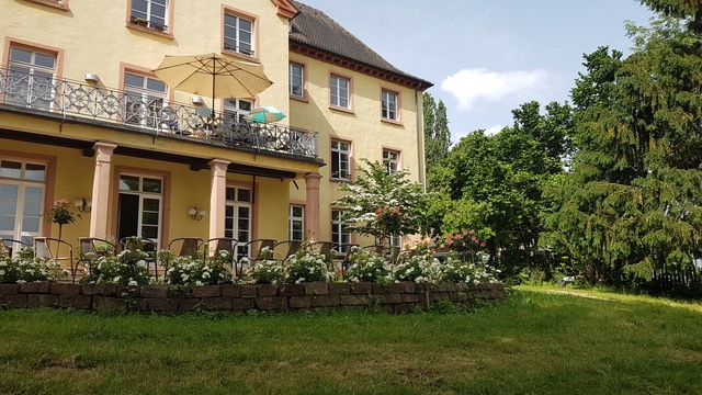 Jesuitenschloss Seite 2